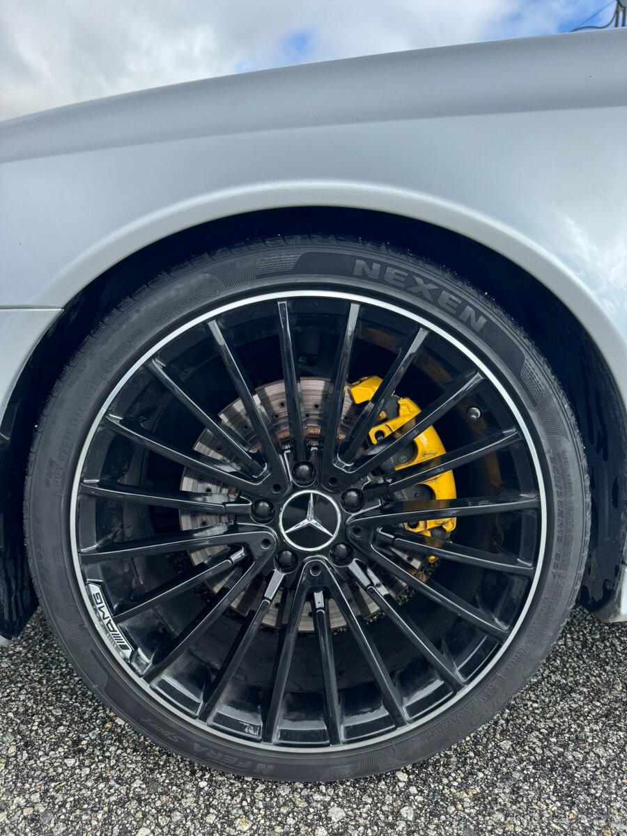 Mercedes-Benz w211 E550 4matic 300KW - 7