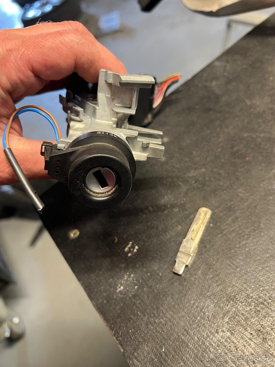 Spinacia skrinka do VW Seat Audi Škoda - 7