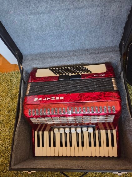 Predám akordeón Walther - 7