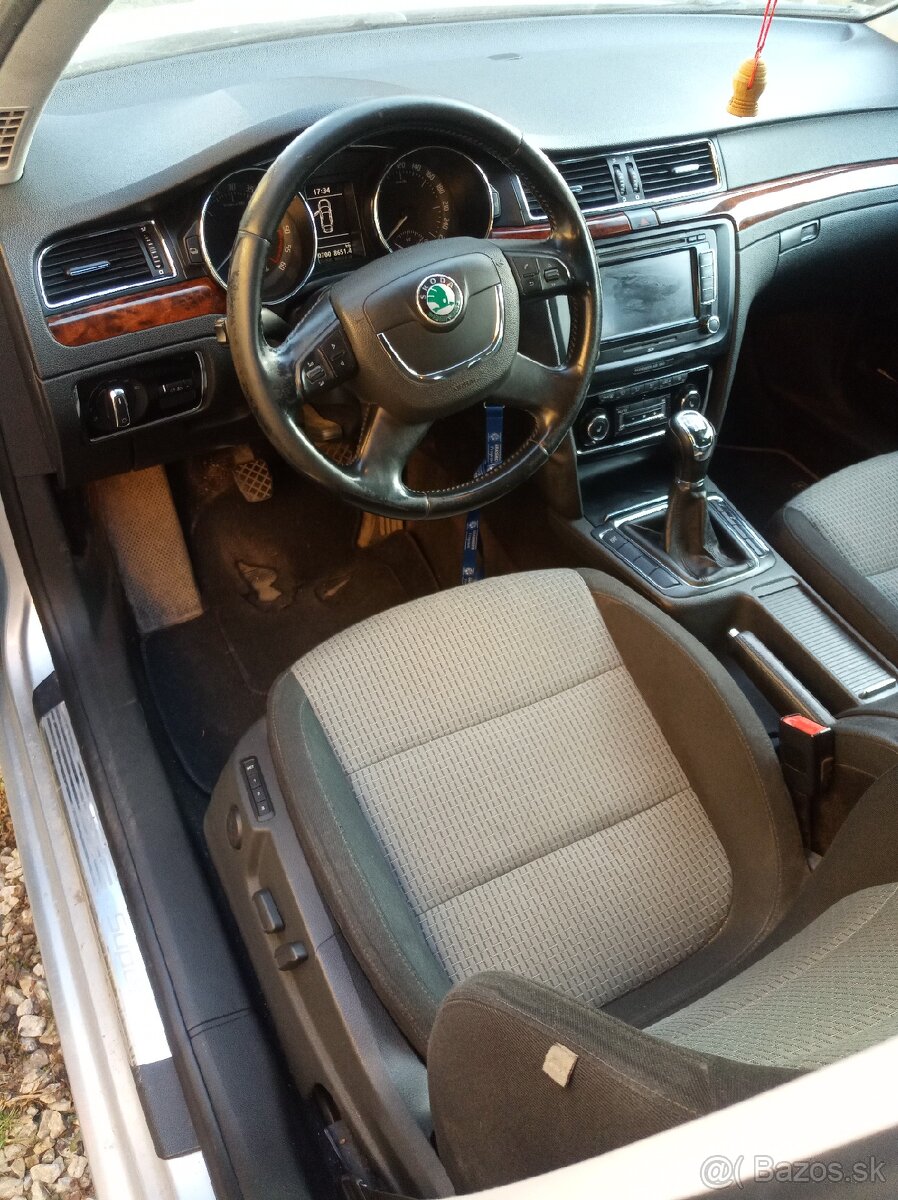 Škoda Superb - 7