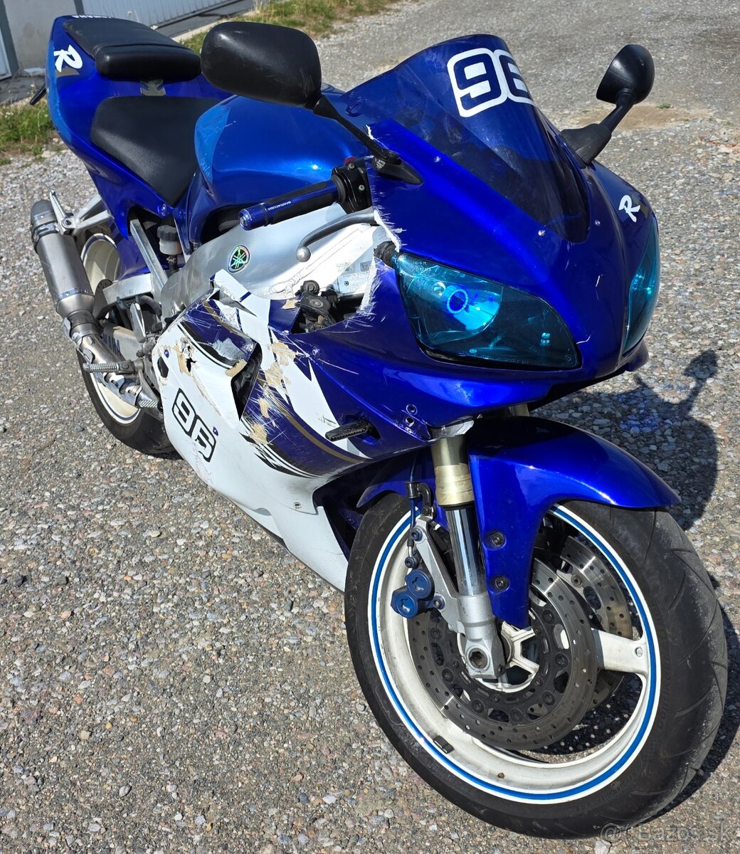 Yamaha r1 - 7