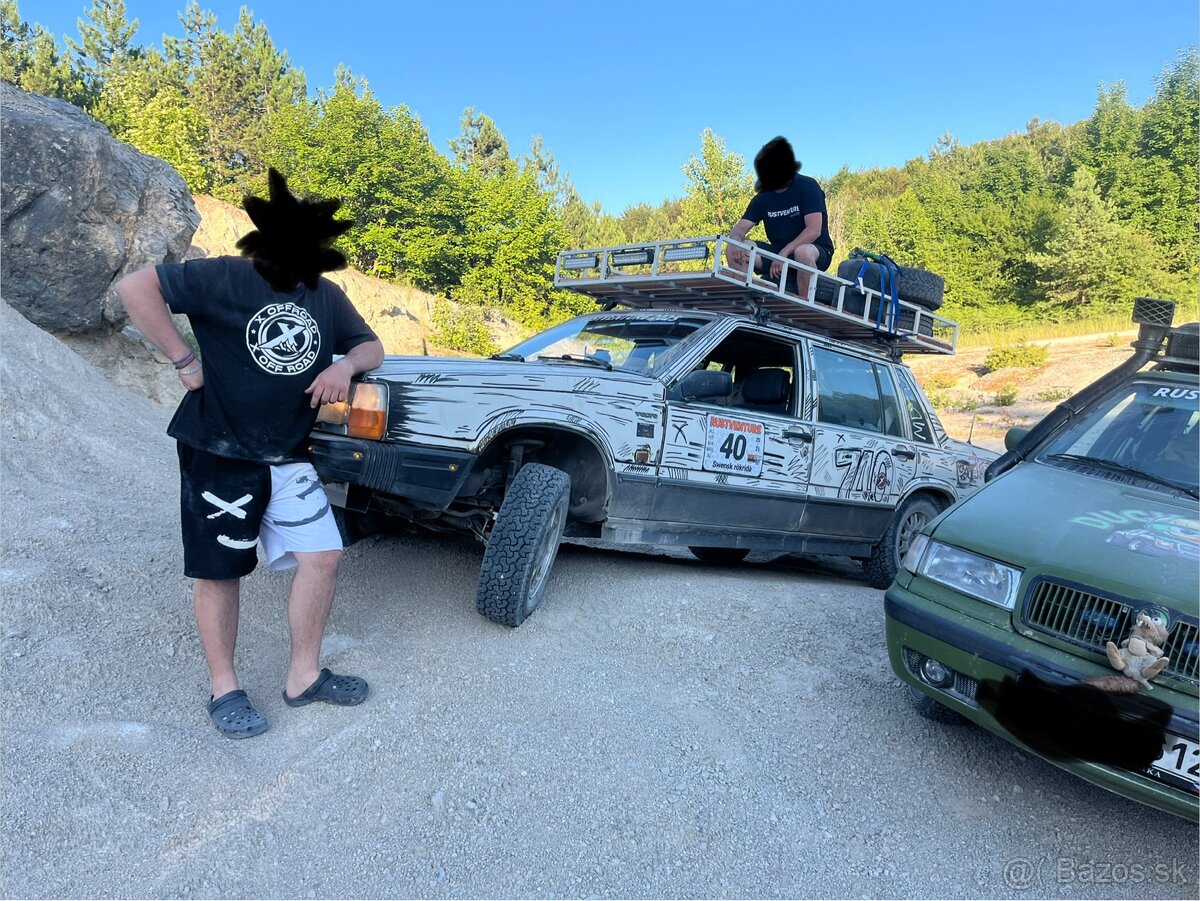 Záhradka na auto s konštrukciou stanu - 7