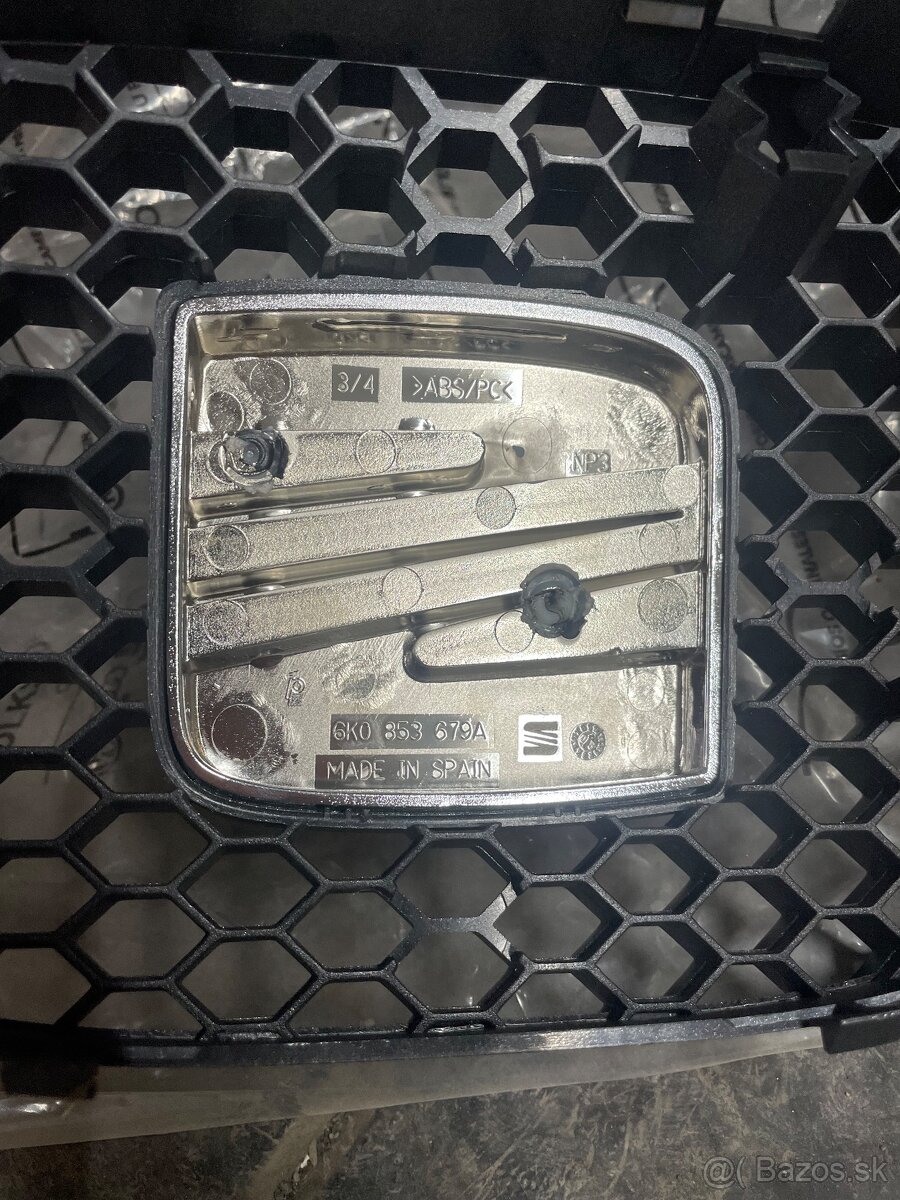 Maska so znakom OEM diel original Cupra/topsport leon - 7