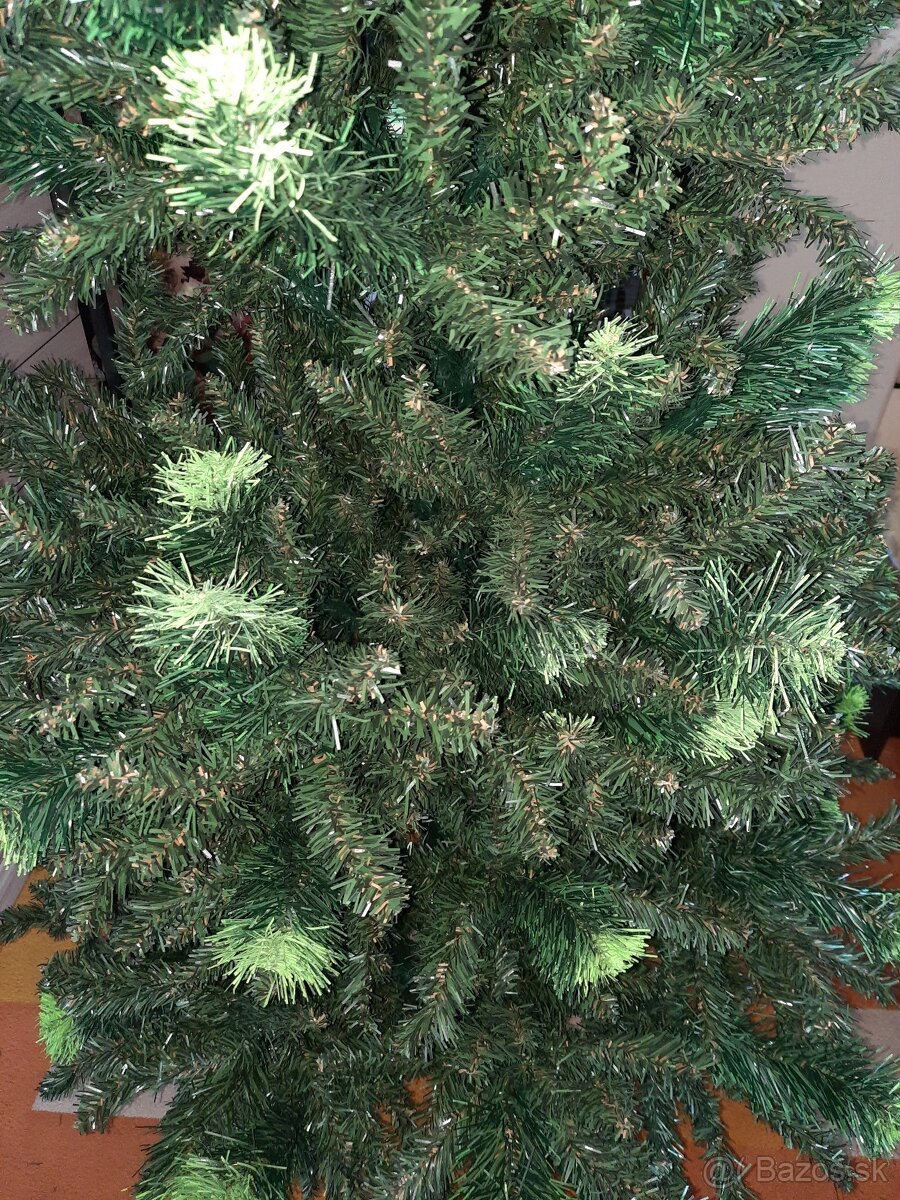 Luxusný 3D vianocny stromcek výška 220cm - 7