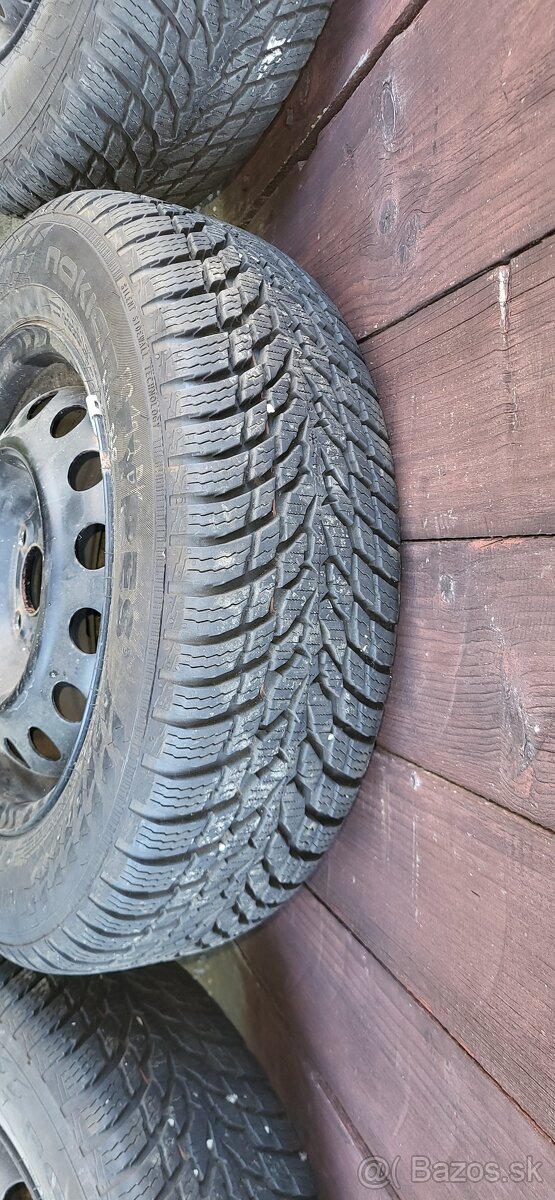 Zimné pneumatiky nokian 175/70R14 na diskoch - 7