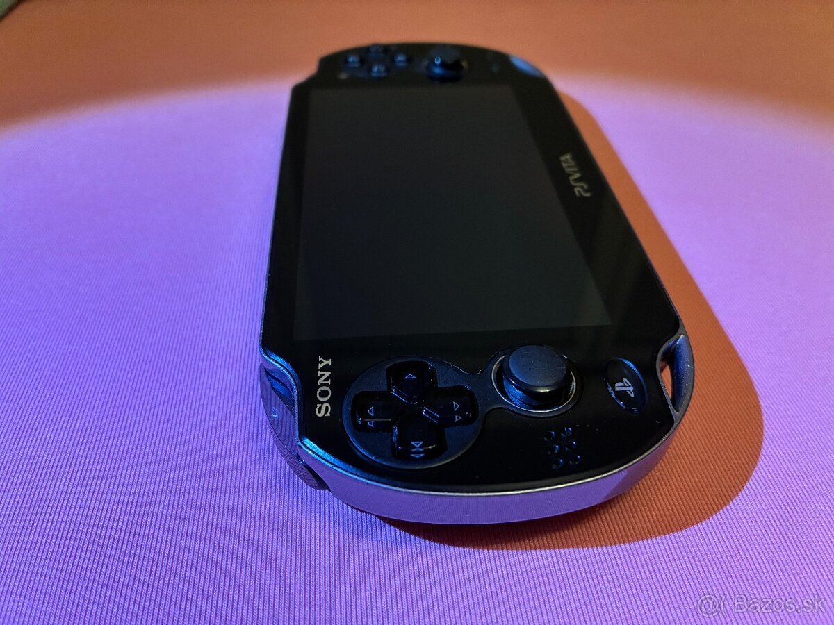 PS Vita 1100 čierna s príslušenstvom - 7