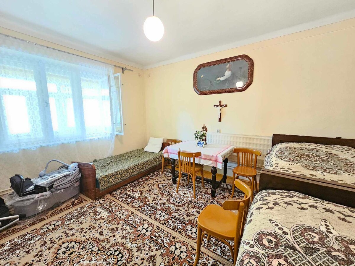 RD v obci RADAVA - 5min.od PODHÁJSKEJ - 7