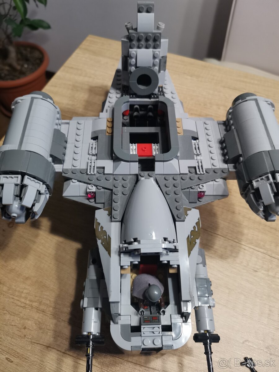 Star Wars - The Razor Crest - 7