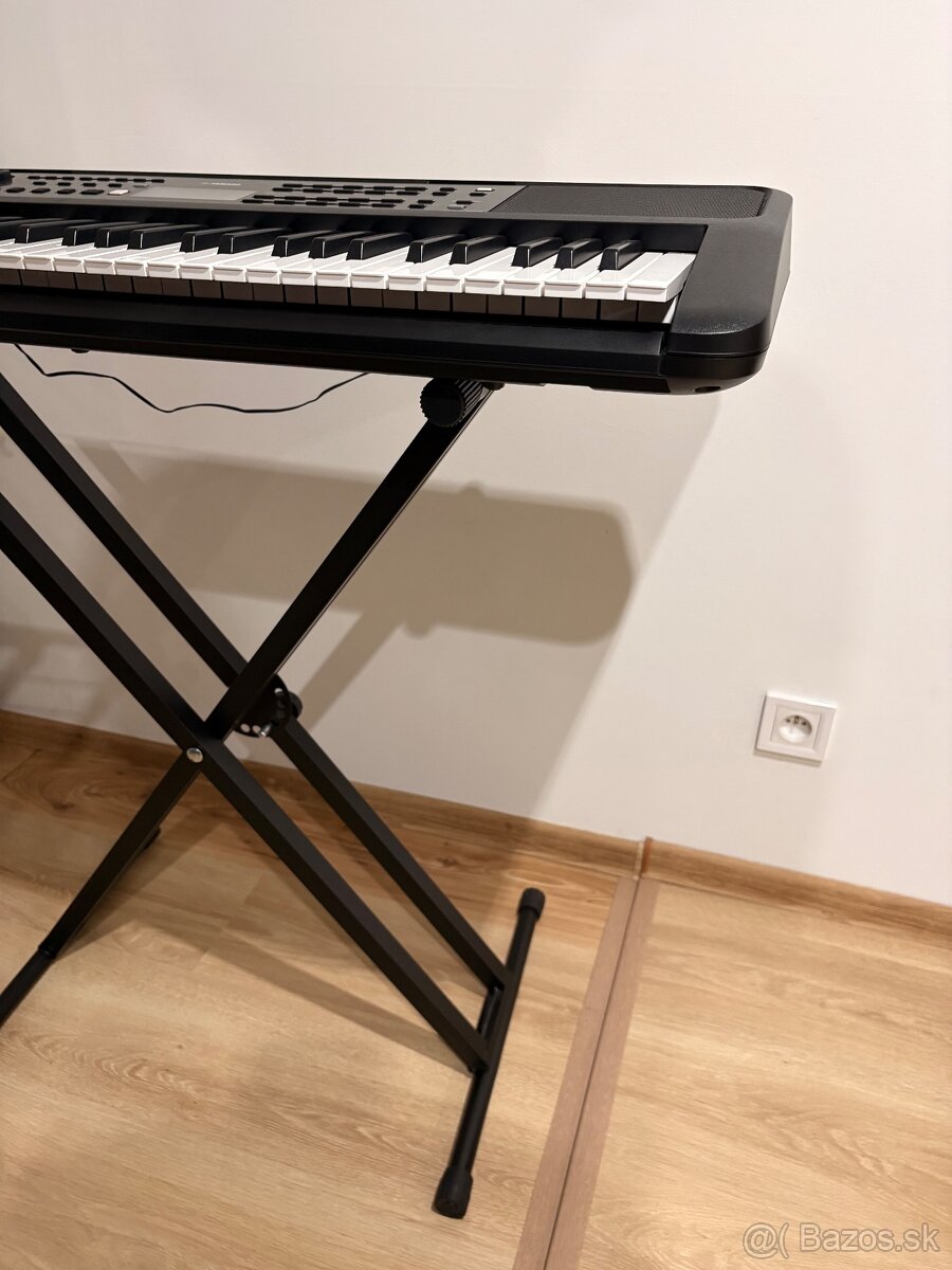 Yamaha PSR-E383 SET Keyboard s dynamikou Black - 7