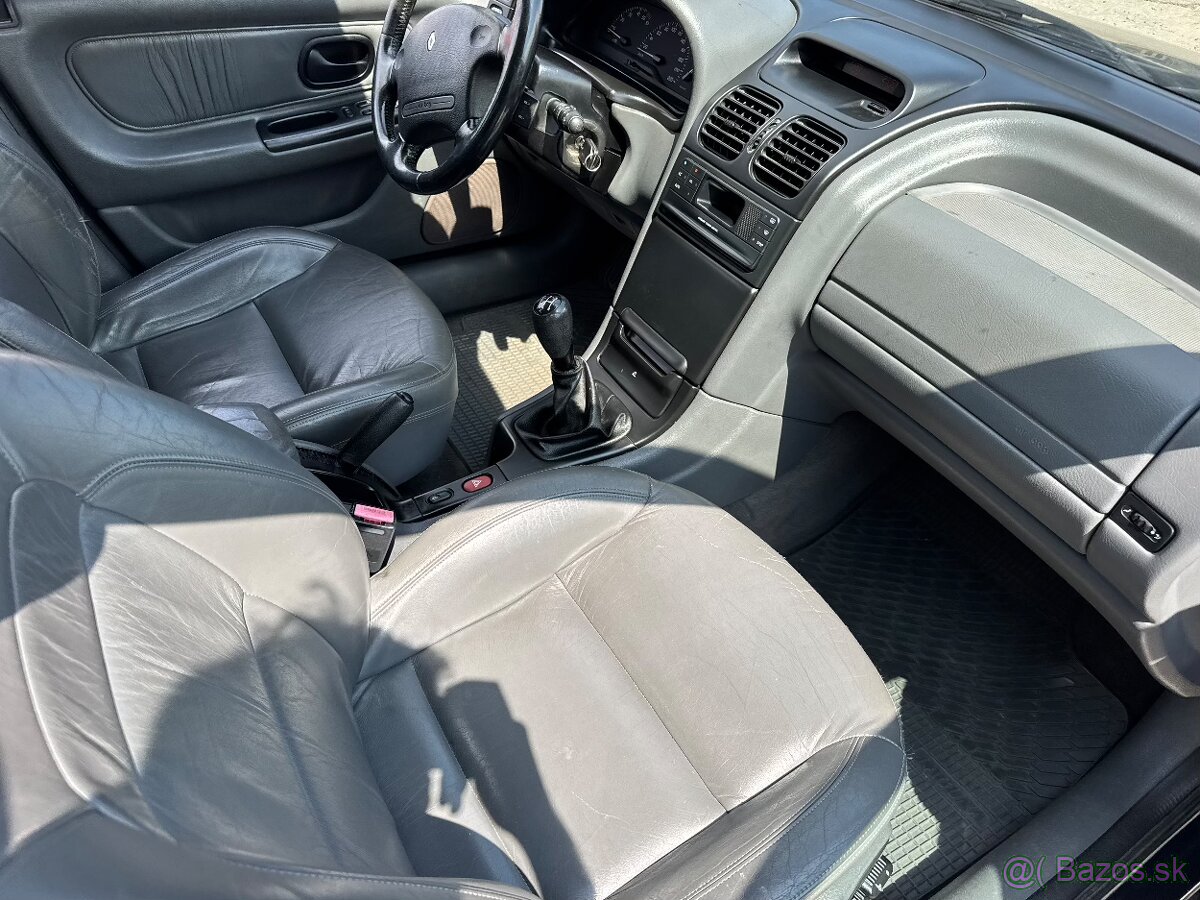Renault Laguna 2.2 DTI - 7