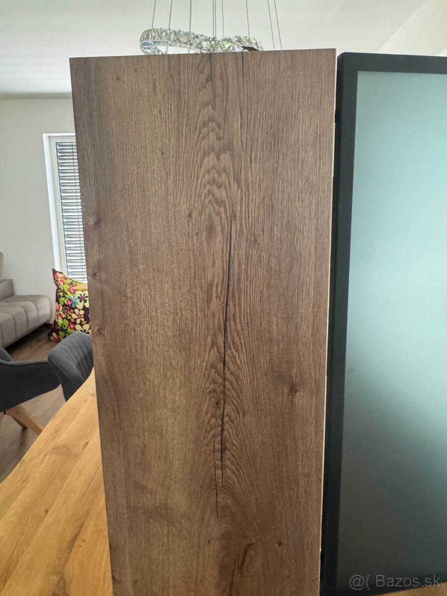 Závesná Presklená Skrinka - 7