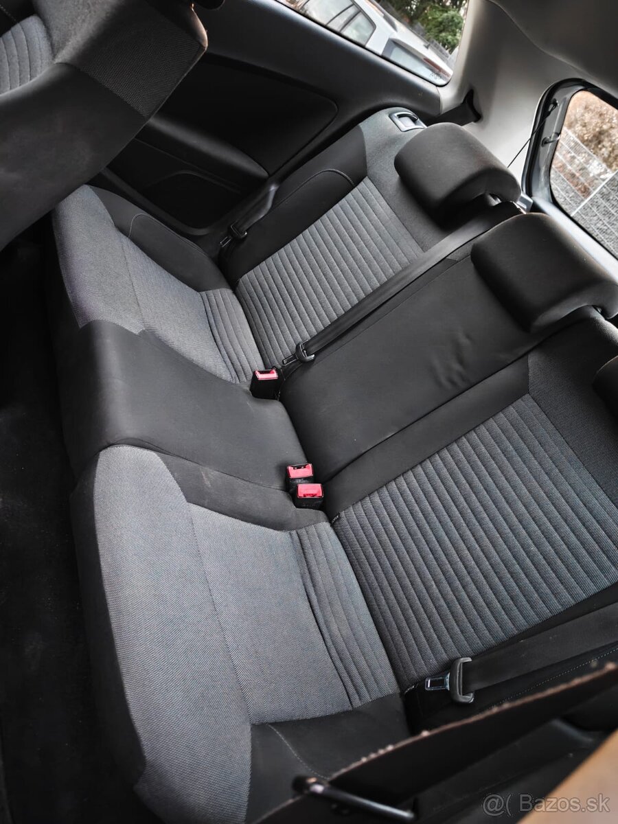 Volkswagen Polo 2010, 66 kW - 7