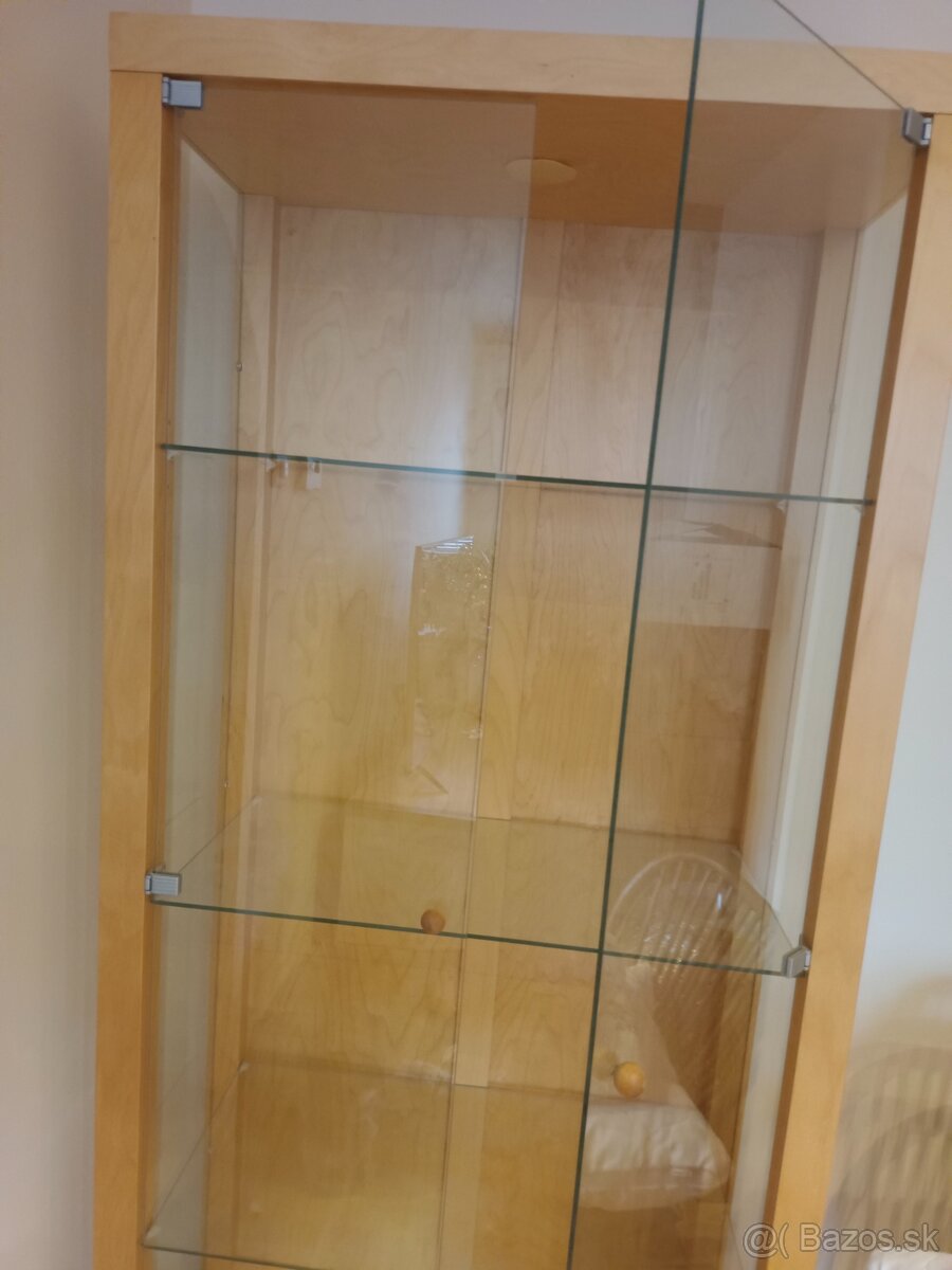 Sklenená policová vitrína - 7