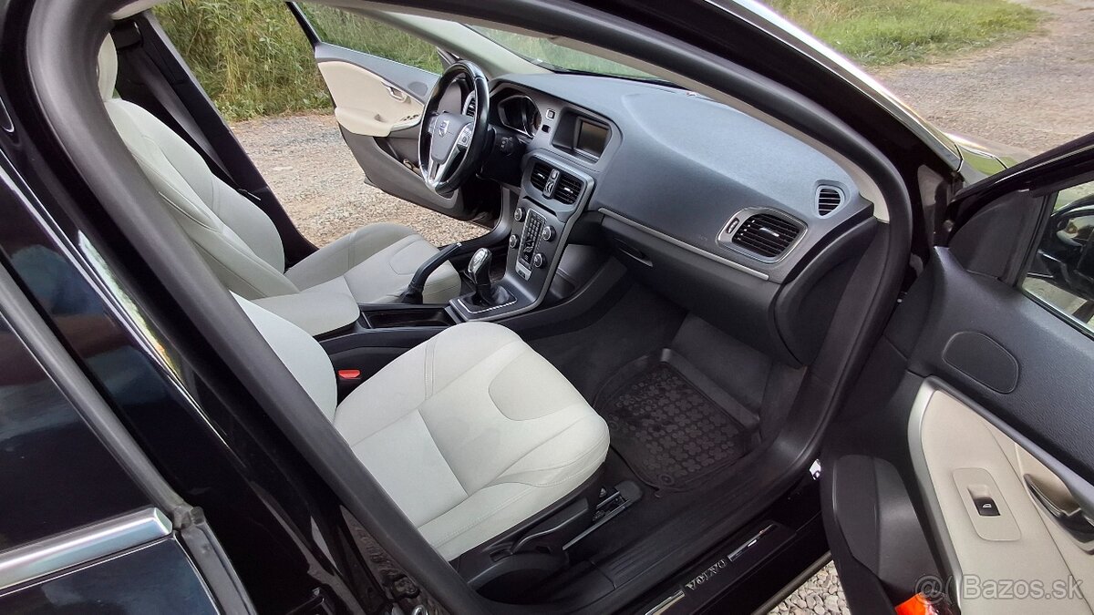 Volvo V40, 1.6.diesel,84 kw, r.v.2014 - 7
