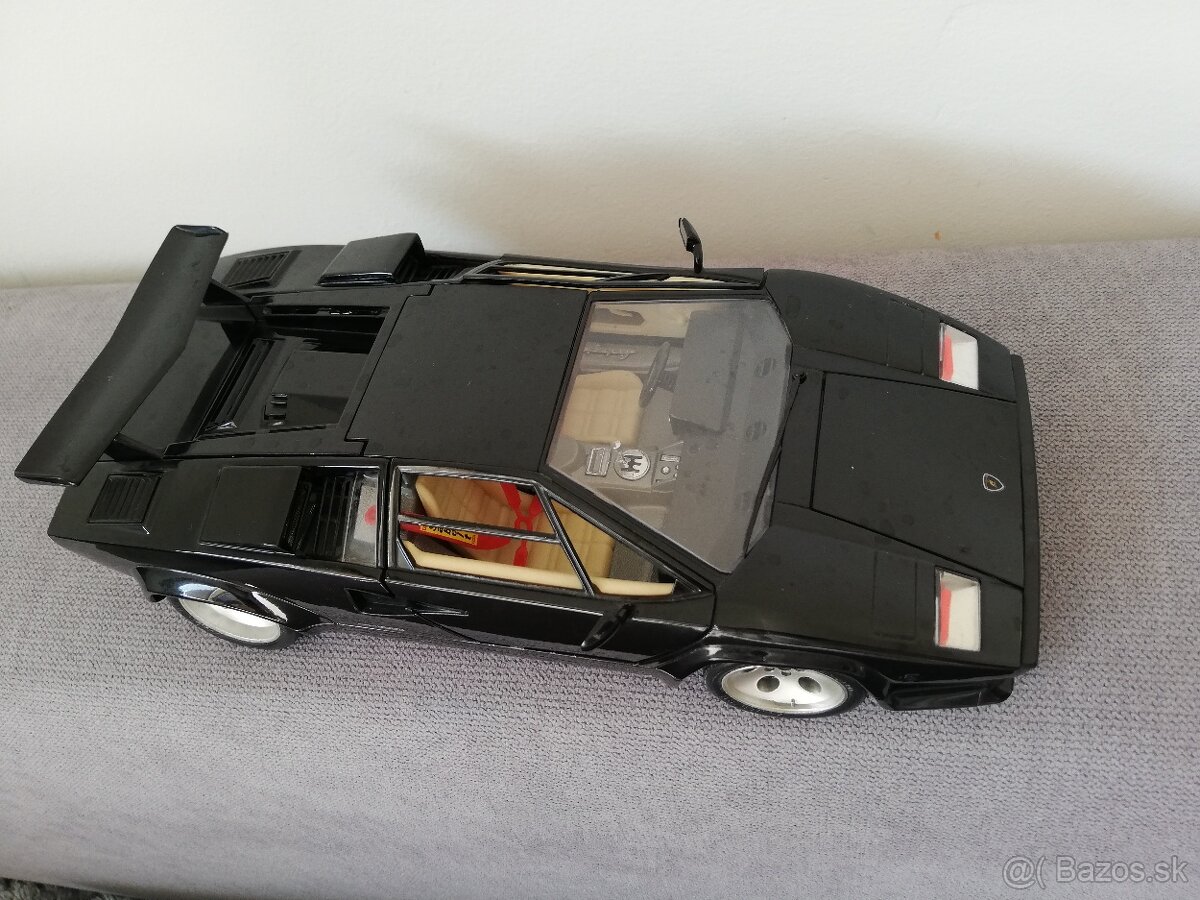 1:18 Lamborghini Conutach Bburago - 7