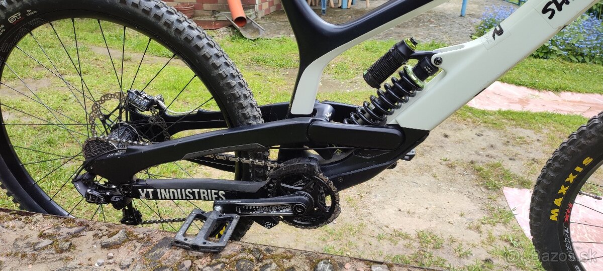 Bicykel YT Tues CF 2019 L 27,5" - 7