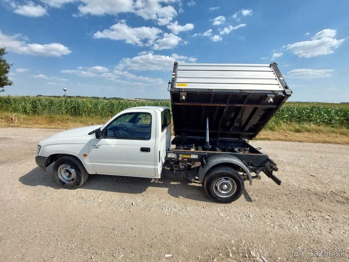 TOYOTA HILUX 3-STRANNÝ VYKLÁPAČ - 7