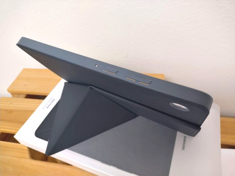 Nove ochranne stojanove puzdro Samsung - 7