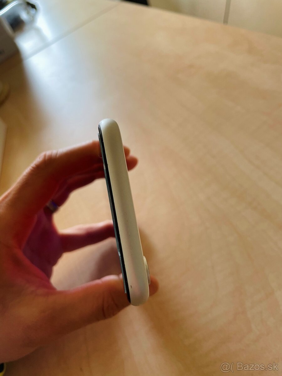 iPhone XR 128gb - 7