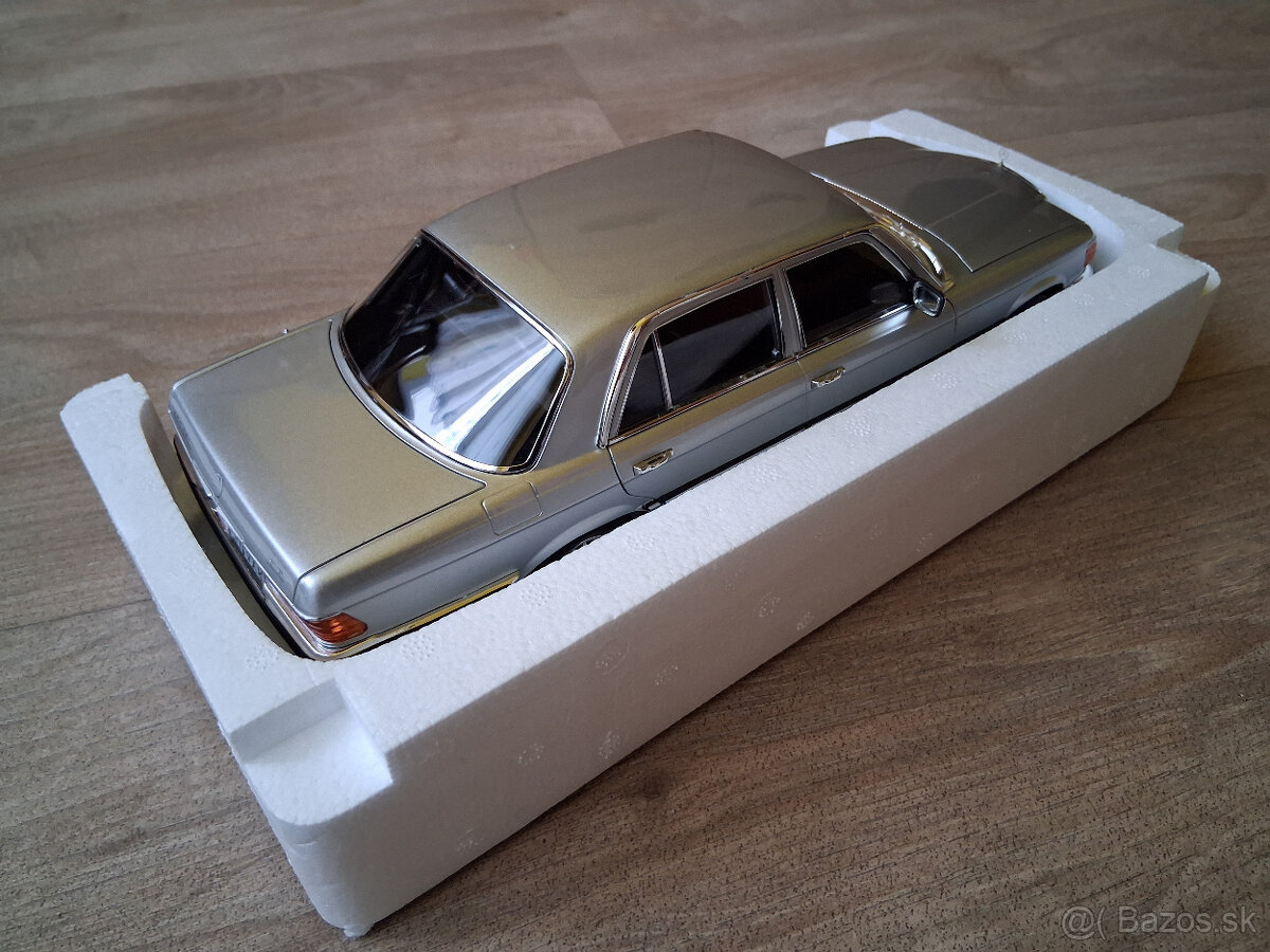 Mercedes-Benz 1:18 - 7