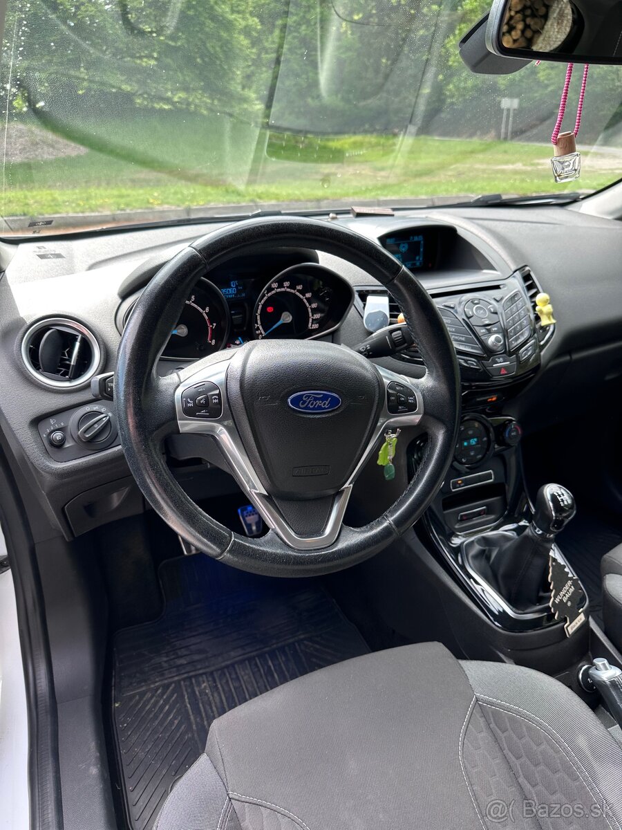 Ford Fiesta - 7