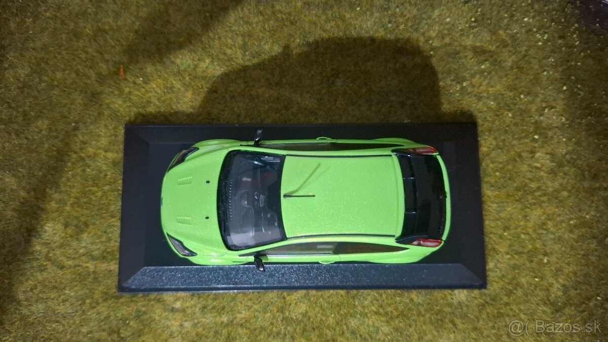 Ford Focus RS Mk2 1:43 Minichamps - 7