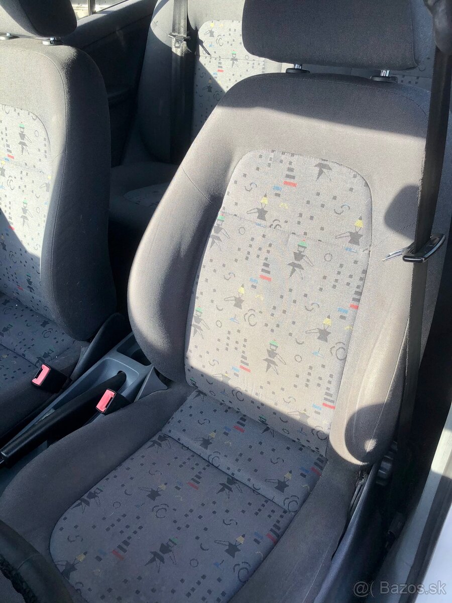 Rozpredám Škoda Fabia 1,r.v.2003,1.4mpi - 7