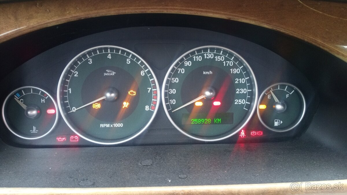 Predám vymením Jaguar X-type 3.0 4x4 - 7