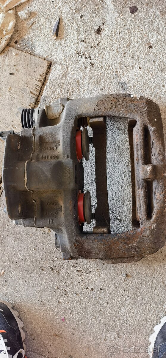 diely tahač Tenault T mega - 7