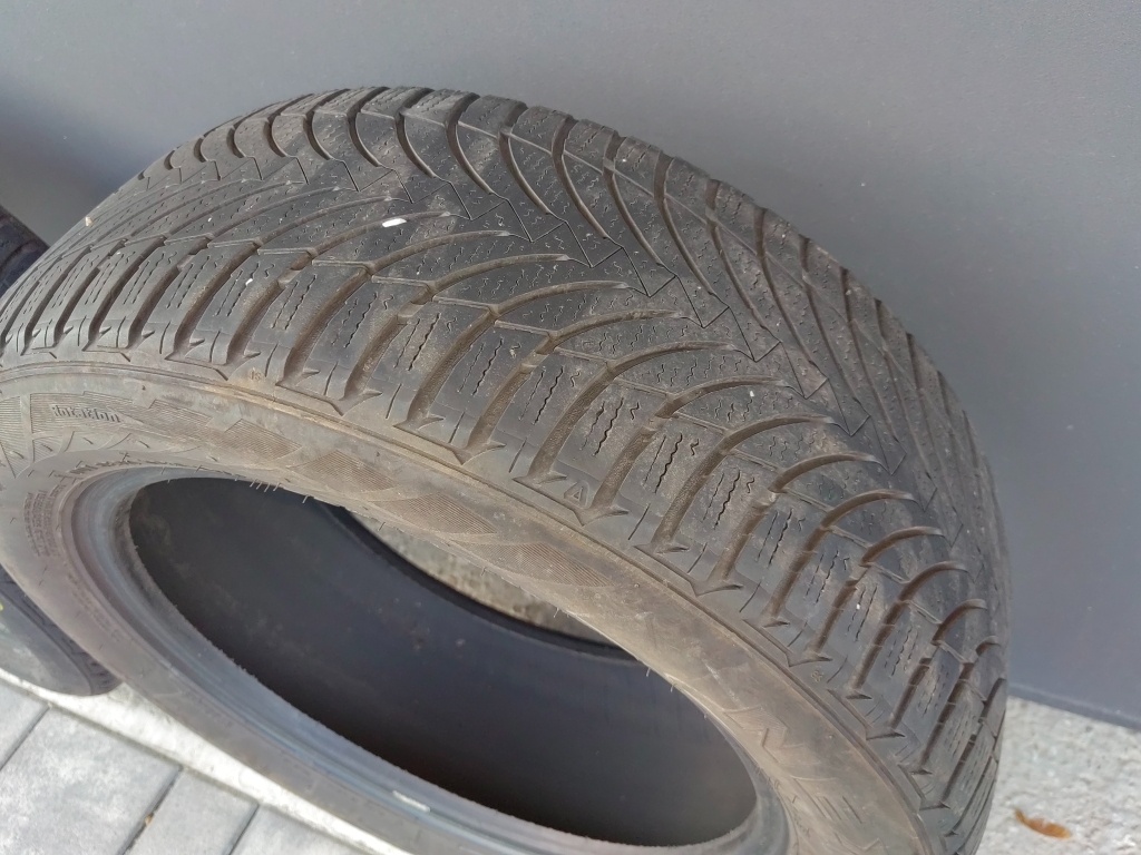 PREDAJ ZIMNÝCH PNEUMATÍK 205/55 R 16 - 7