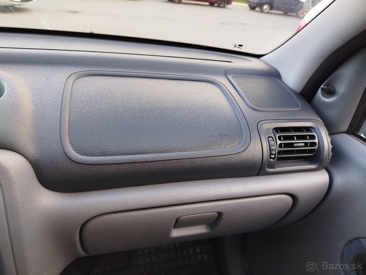 Clio Thalia 1,4i - 7