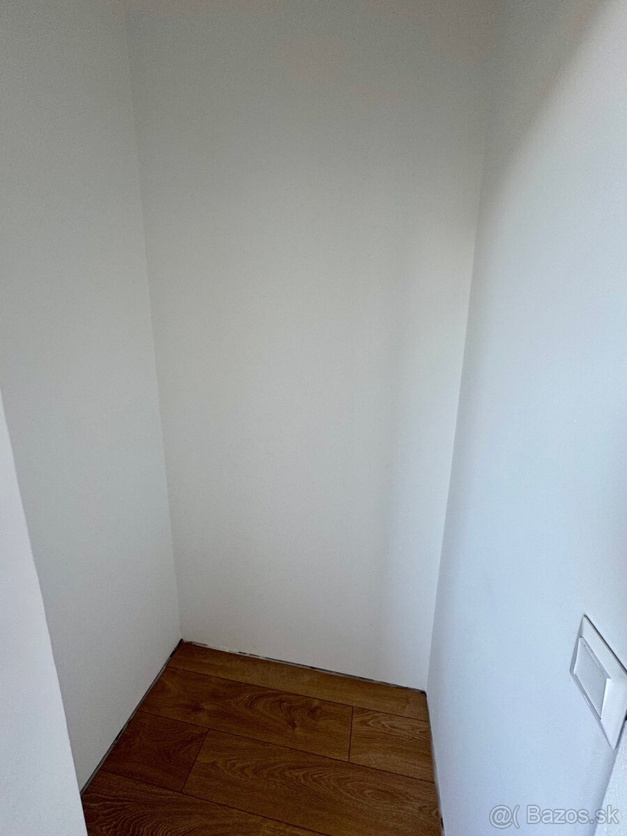 Kompletne 2025 zrekonštruovaný 3-izbový byt 81m2 na ulici J. - 7