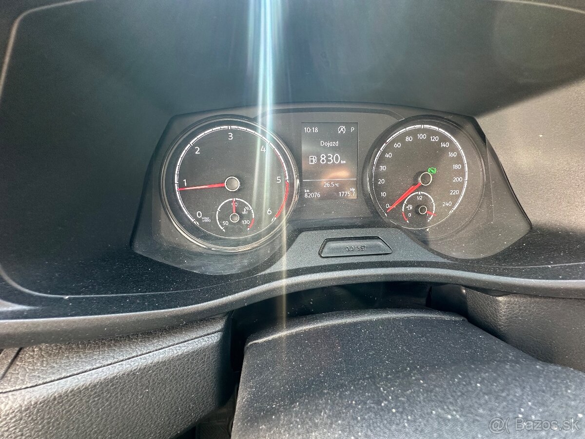 VW MULTIVAN T6.1 2.0 TDI - 7