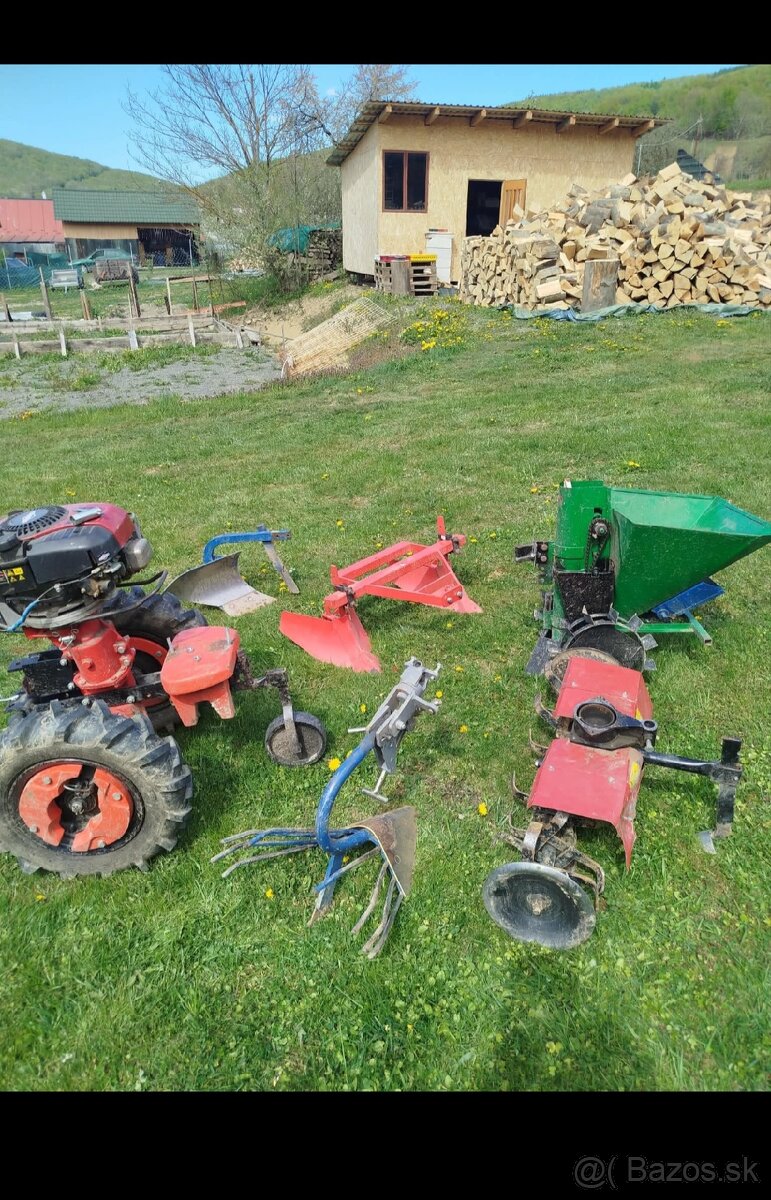Malotraktor s motorom B&S + sada - 7