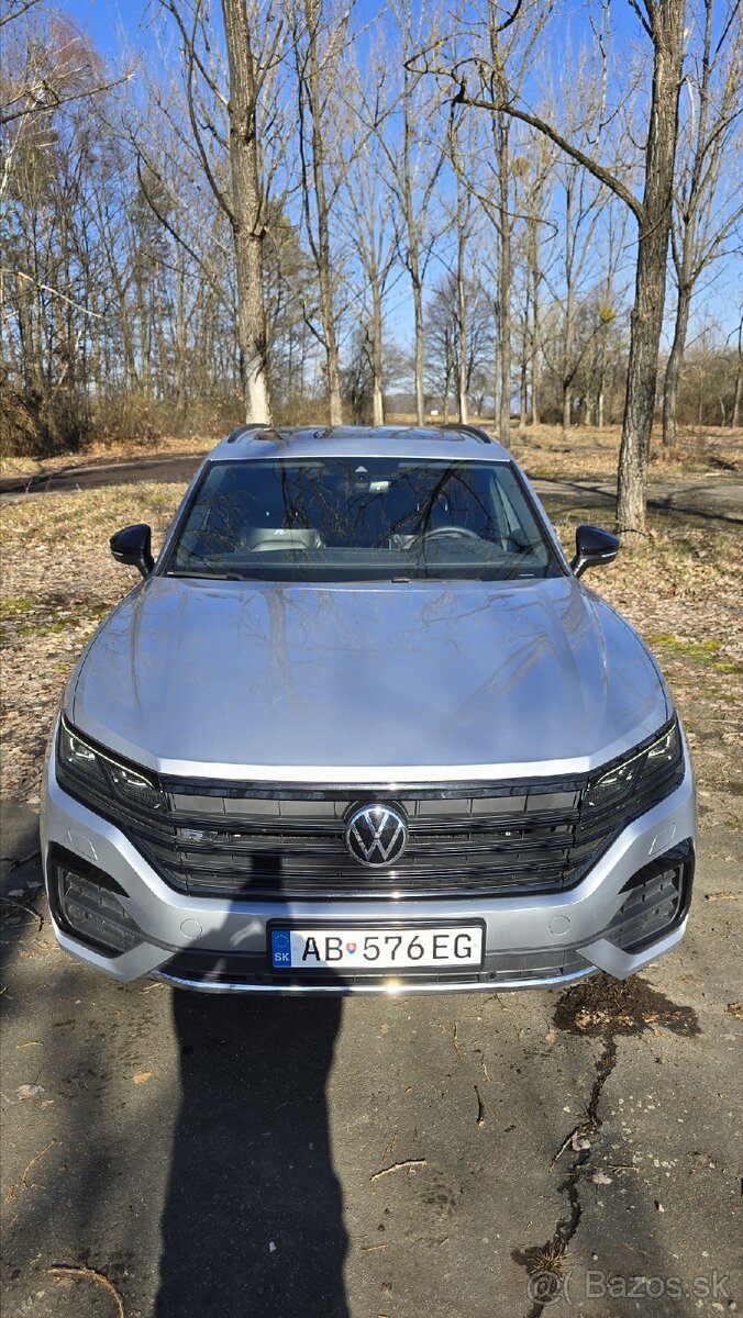 VW Touareg R-line 3.0 TDi 4motion - 7