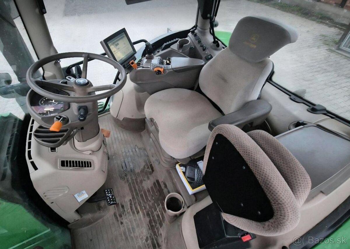 John Deere 6215R - 7