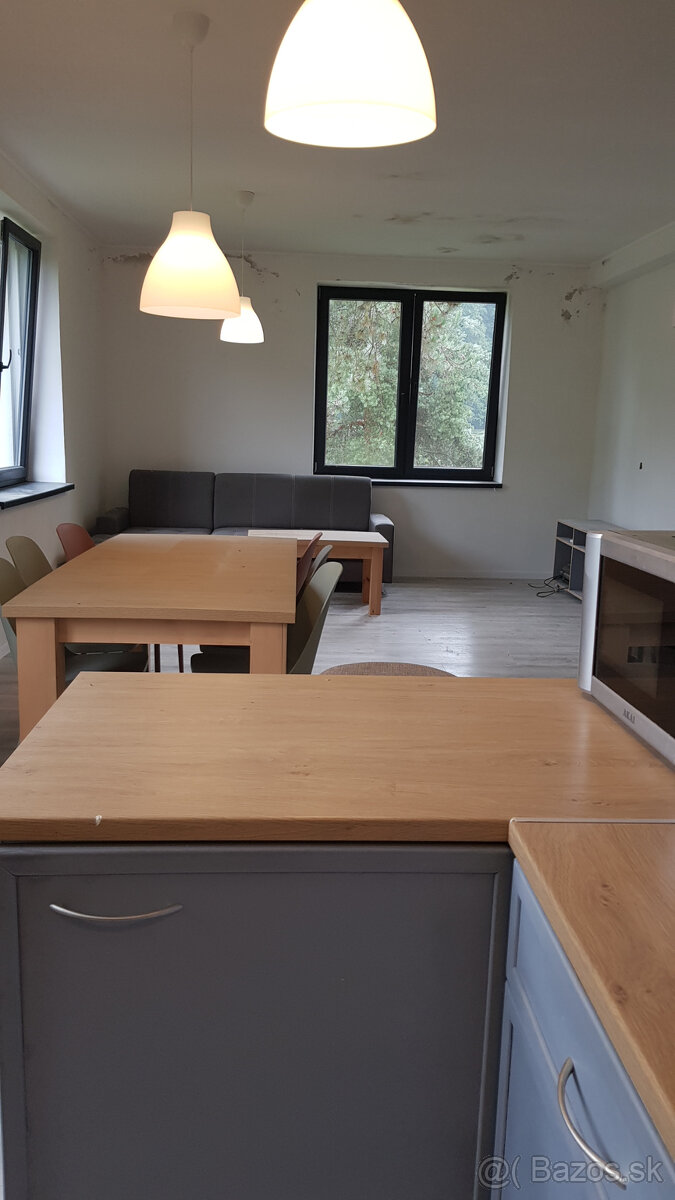 Predám budovu so 7 apartmánmi vo výstavbe vo Vyhniach. - 7