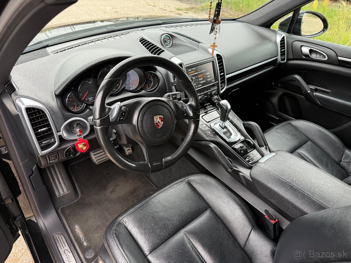 Porsche Cayenne S - 7