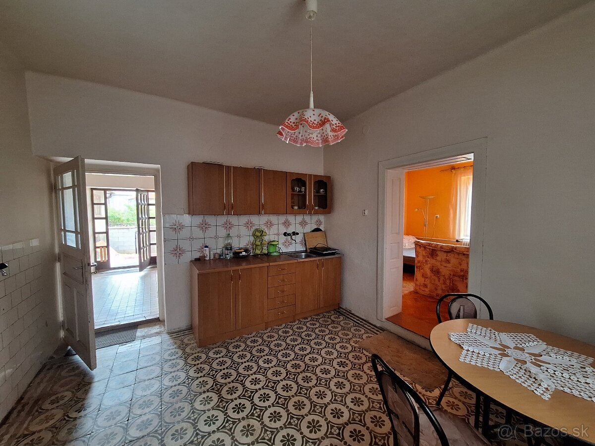 Rodinný dom s možnosťami - 7