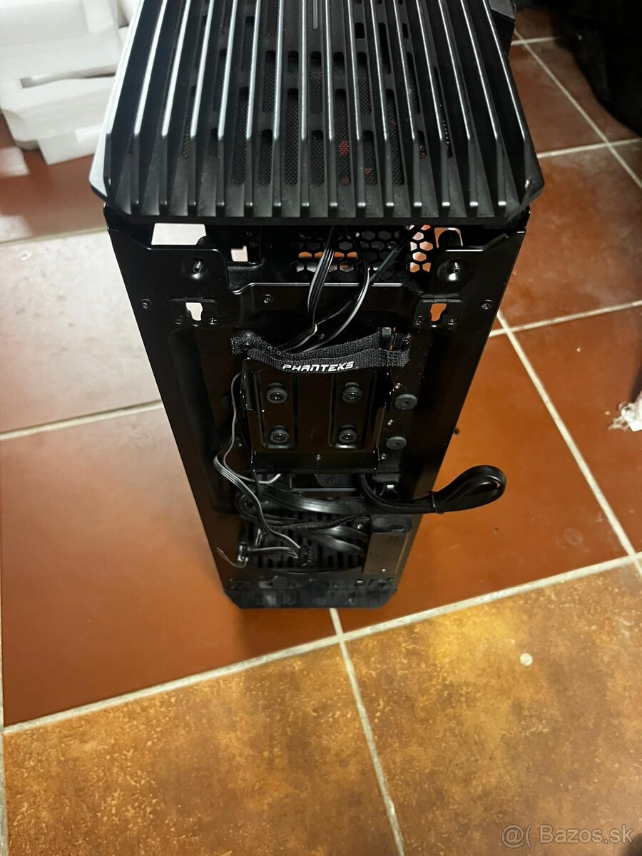 Predám skriňu Phanteks Evolv Shift 1 - 7