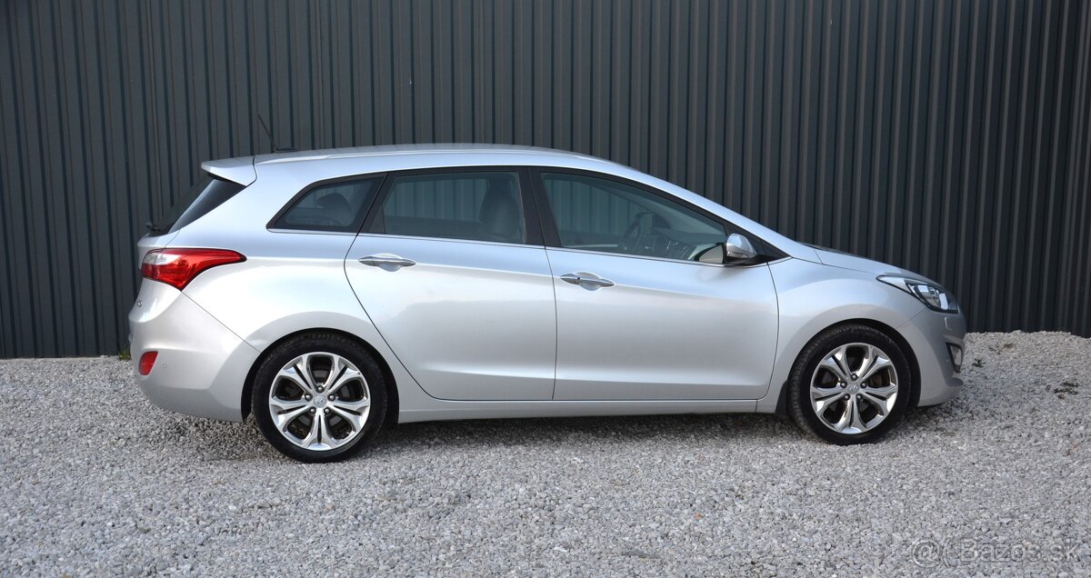 Hyundai i30 CW 1.60 SR voz, 1. maj, Serv. história, TOP výba - 7