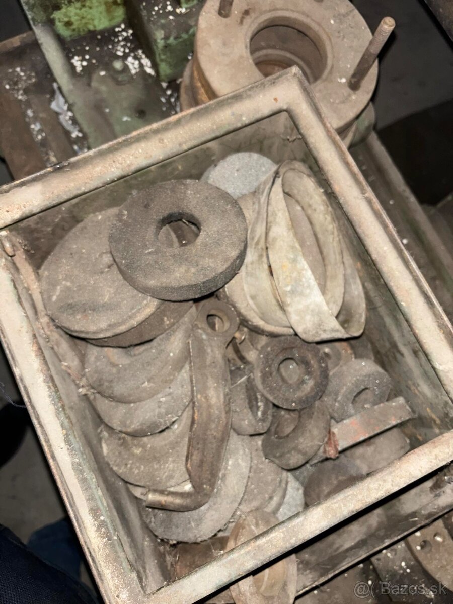 Brúska a vyvrtávačka valcov - 7