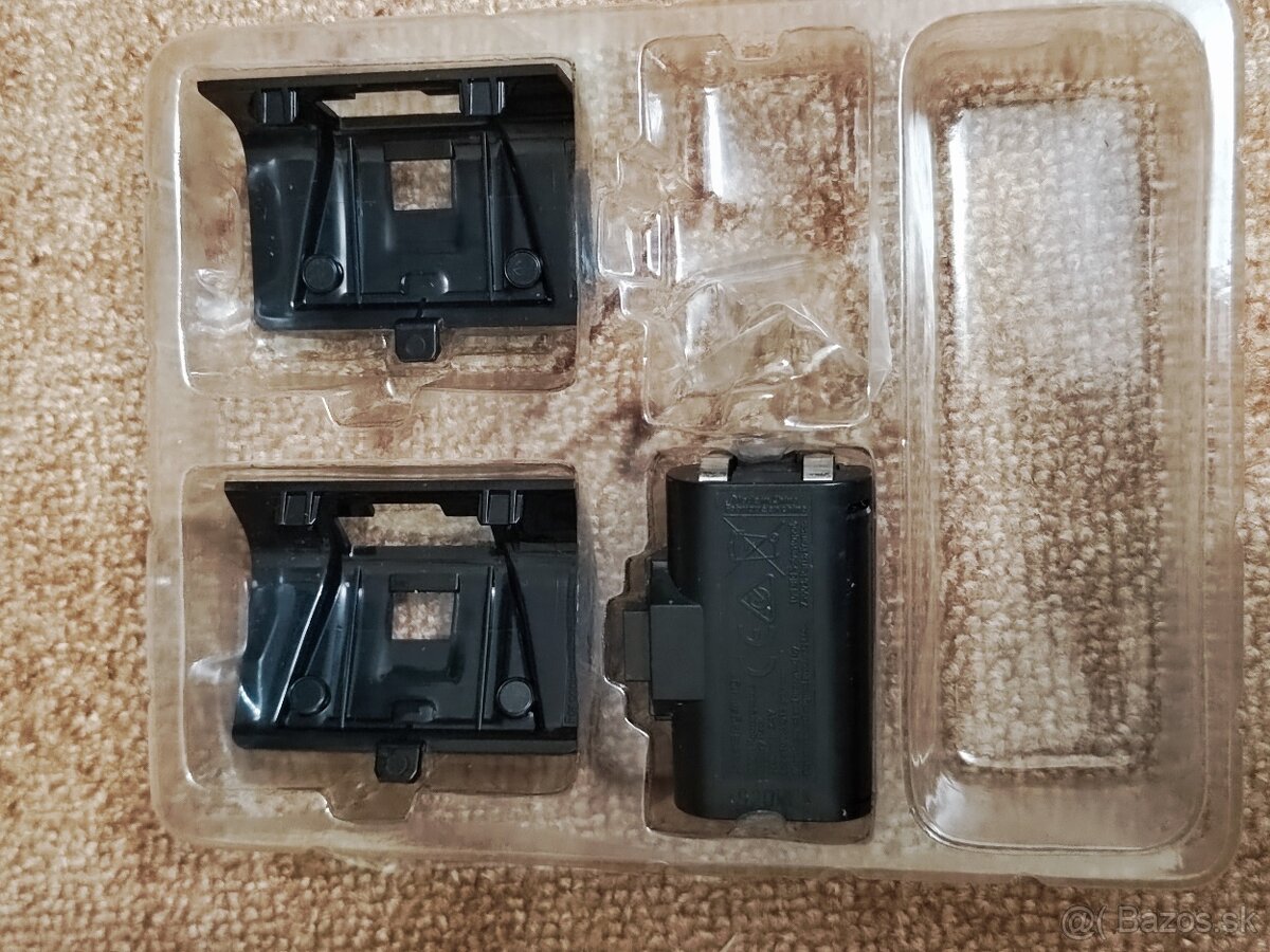 Predám Xbox one S 500gb 1x ovládač+2x baterie+kabeláž+hra - 7