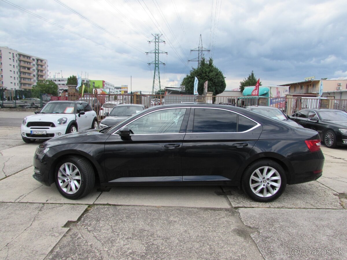 Škoda Superb 2.0 TDI SCR Style DSG - 7