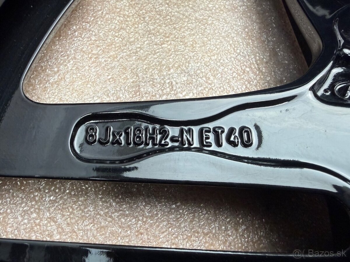 Originál zimní kolesa R18 Mercedes A35 AMG W177 - 7