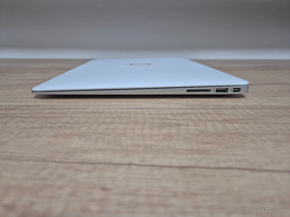 MacBook Air (13-inch, 2015) /Intel Core i5/4GB RAM/128GB SSD - 7