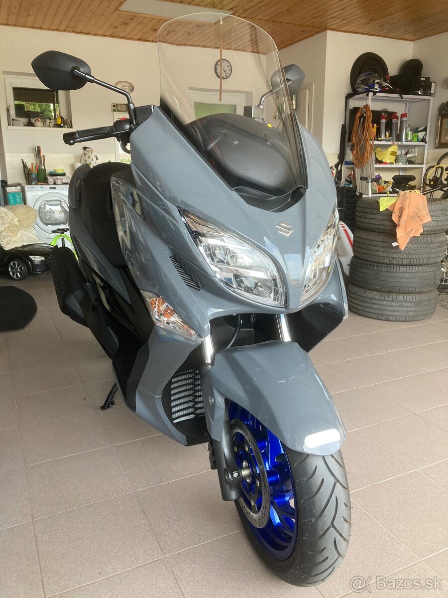 Suzuki Burgman 400 - 7