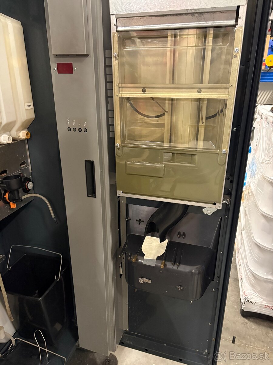 Predam kavomat Rheavendors - 7