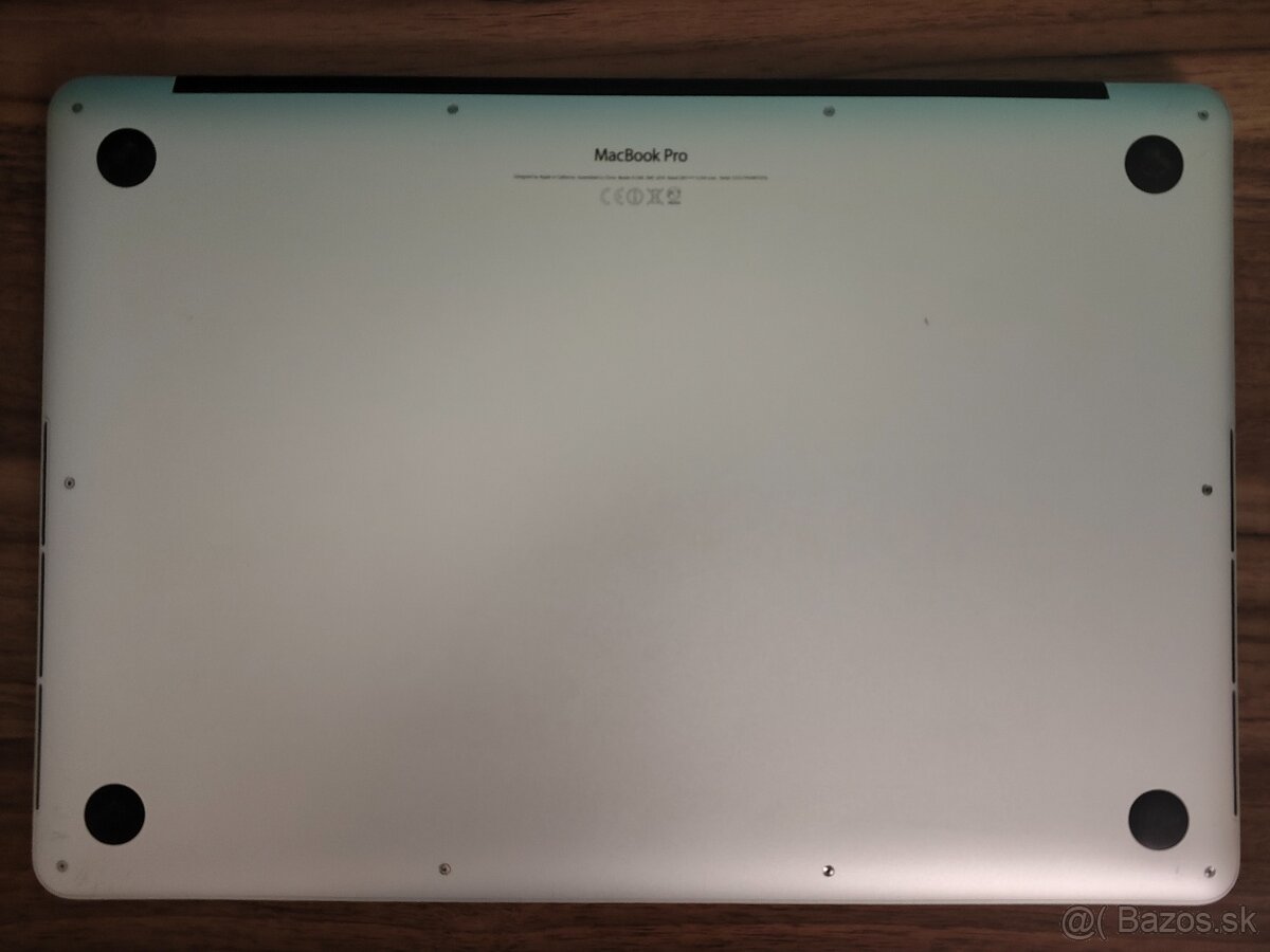 Apple MacBook Pro 15 A1398 – i7 / 8GB / 256GB - 7