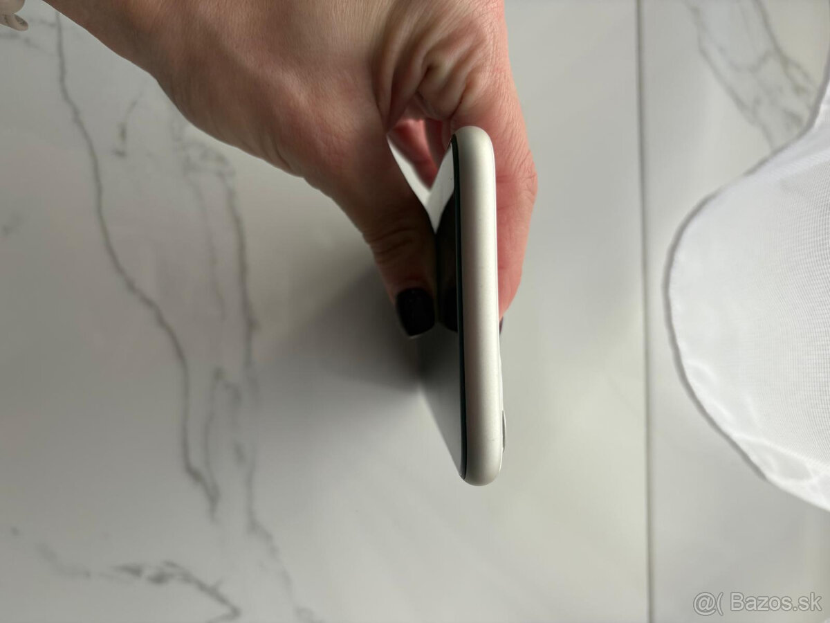 iPhone 11, 64 GB. - 7